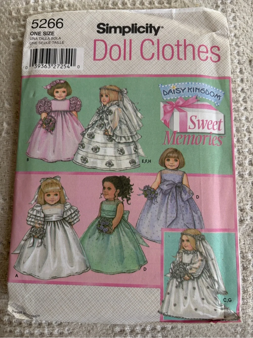 Simplicity Daisy Kingdom Pattern 5266 for 18” Doll Clothes